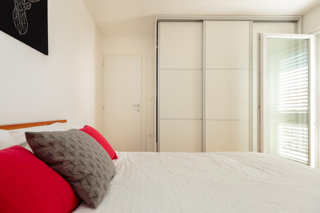 Two Bedroom Sunny Suite دوبروفينك المظهر الخارجي الصورة