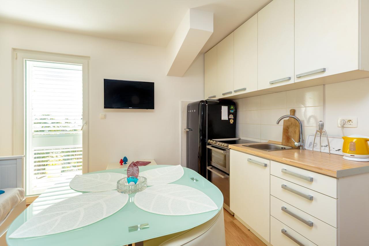 Two Bedroom Sunny Suite دوبروفينك المظهر الخارجي الصورة