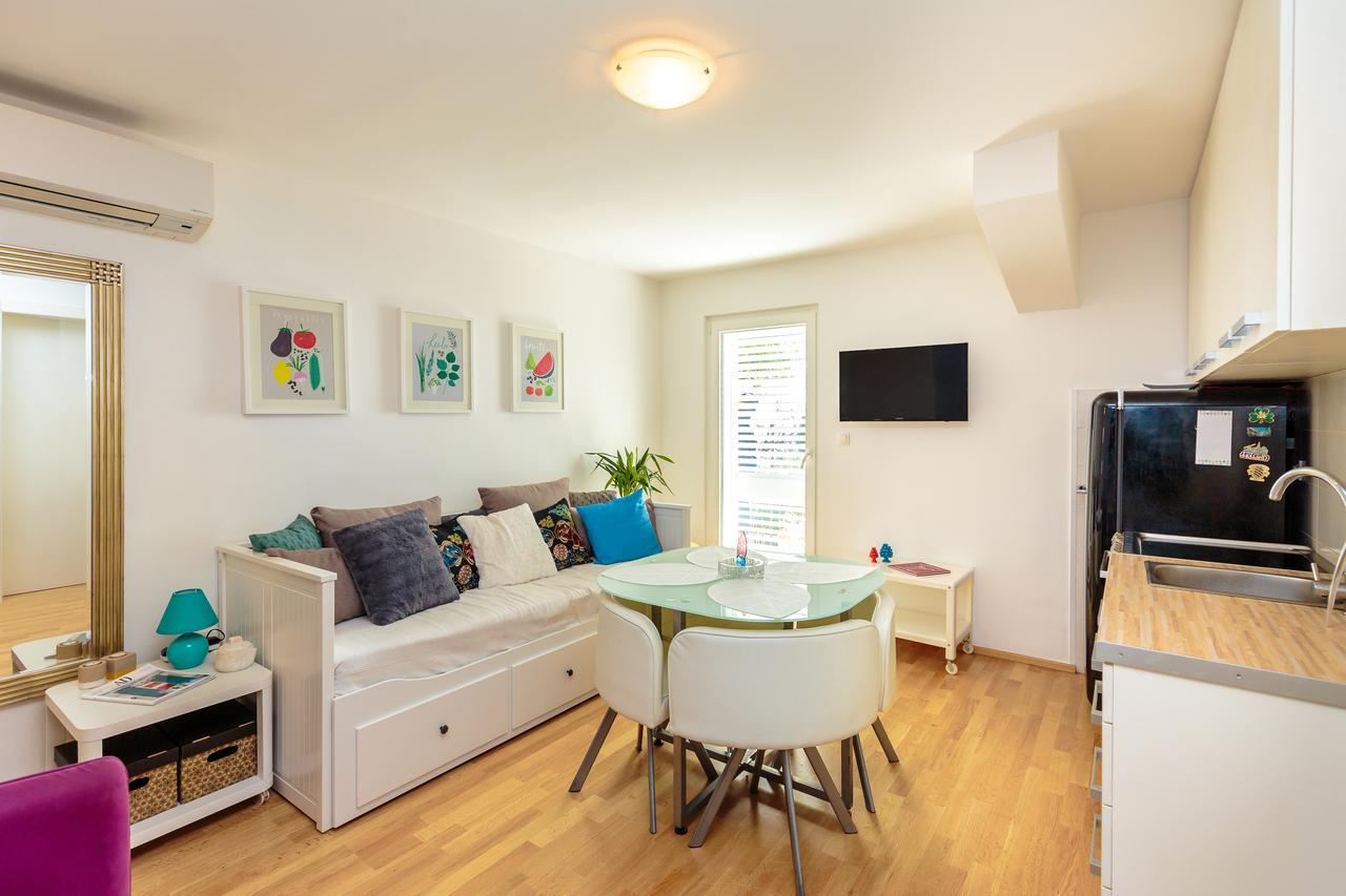 Two Bedroom Sunny Suite دوبروفينك المظهر الخارجي الصورة