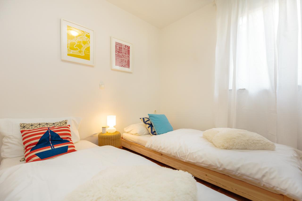Two Bedroom Sunny Suite دوبروفينك المظهر الخارجي الصورة