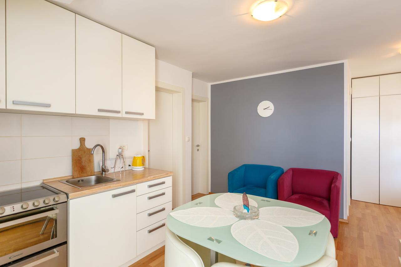 Two Bedroom Sunny Suite دوبروفينك المظهر الخارجي الصورة